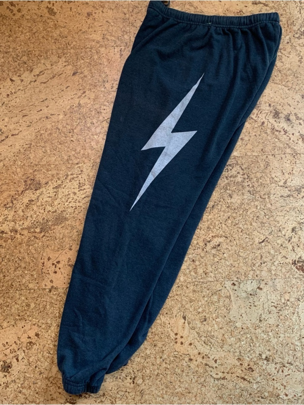 Aviator Nation Bolt sweatpants in charcoal
Women’s medium - Picture 7 of 11